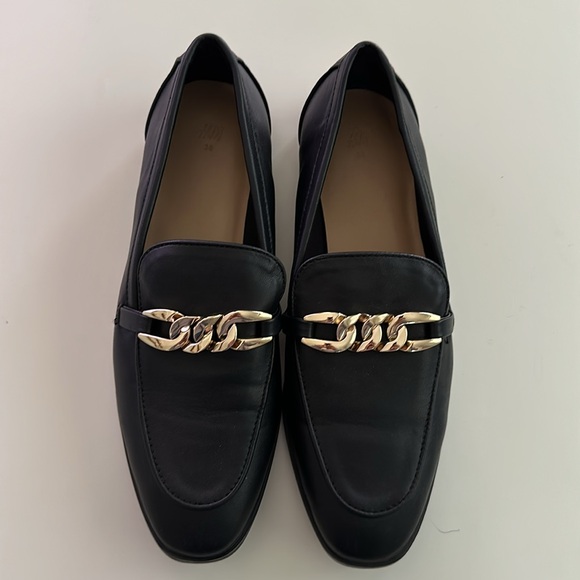 H&M Chain Detail Loafers - Picture 1 of 6